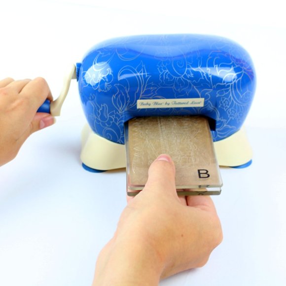 Tattered Lace Baby Blue Die Cut or Emboss Machine with 10 pieces of dies - Picture 8 of 9